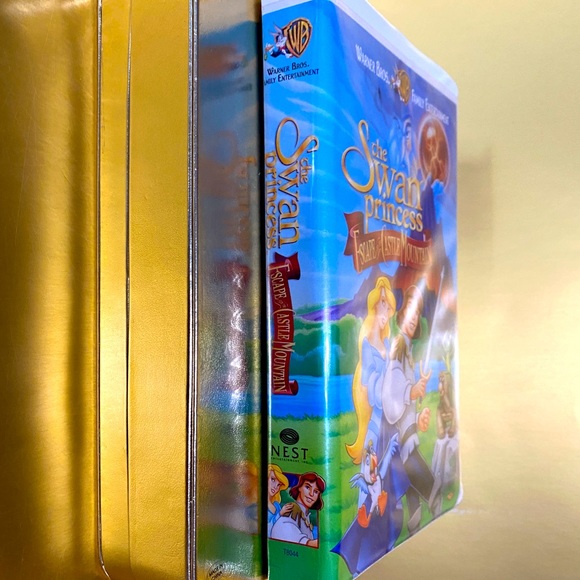 THE SWAN PRINCESS WARNER BROS. VTG 90s ESCAPE FROM CASTLE MOUNTAIN VHS VIDEO - Picture 5 of 13